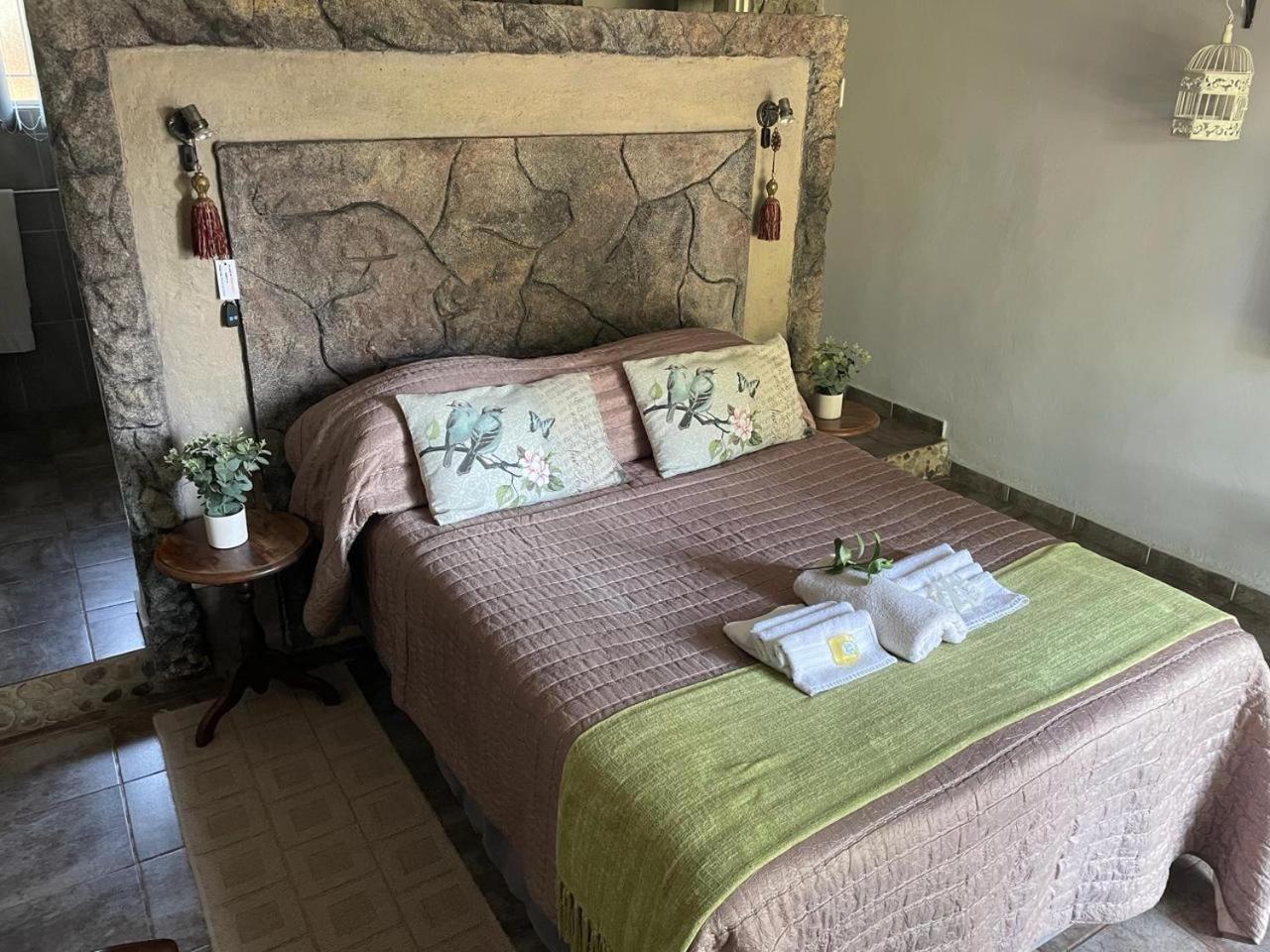 Guinea Feather Country Lodge & Spa Groblersdal Room photo