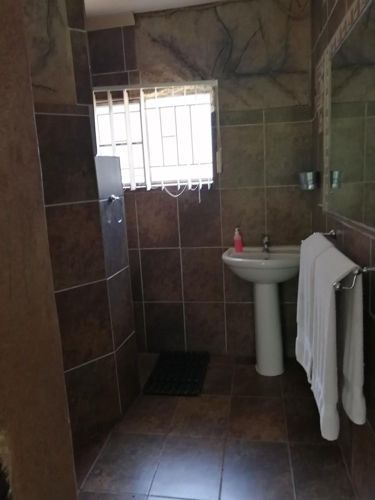 Guinea Feather Country Lodge & Spa Groblersdal Room photo